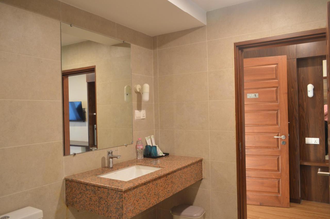 Airport Avenue Hotel Gyogon المظهر الخارجي الصورة